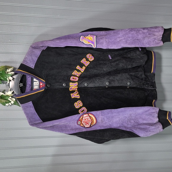 Los Angeles Lakers Jacket - Picture 8 of 16